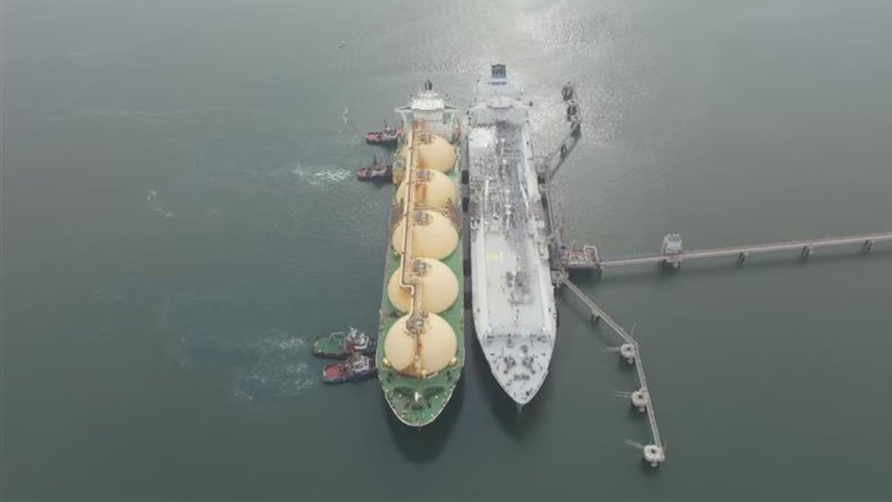 Dos ofertas compiten por el negocio del gas importado para el invierno 